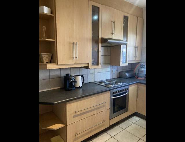 2 BEDROOM APARTMENT FOR SALE IN WYCHWOOD